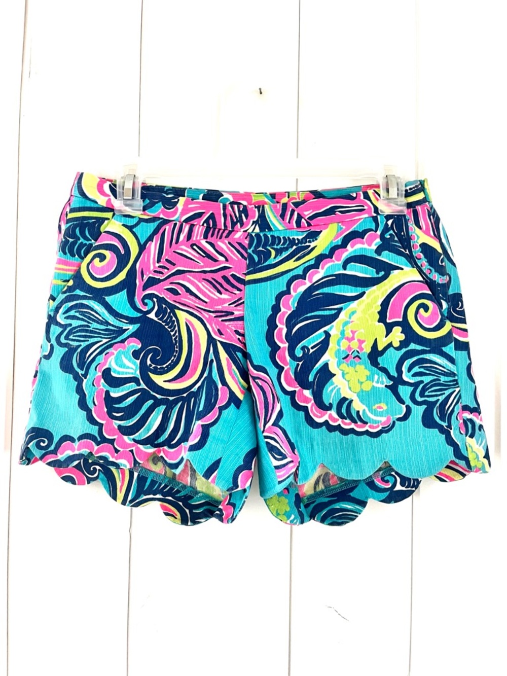 Lilly Pulitzer Buttercup Scalloped Hem Short, Sz 00